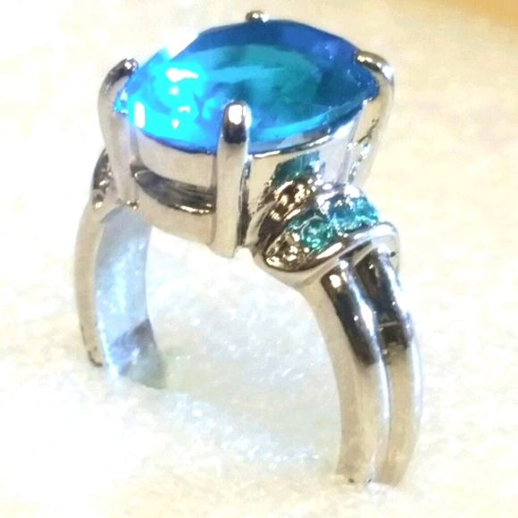 Blue topaz silver ring - Picture 3 of 9